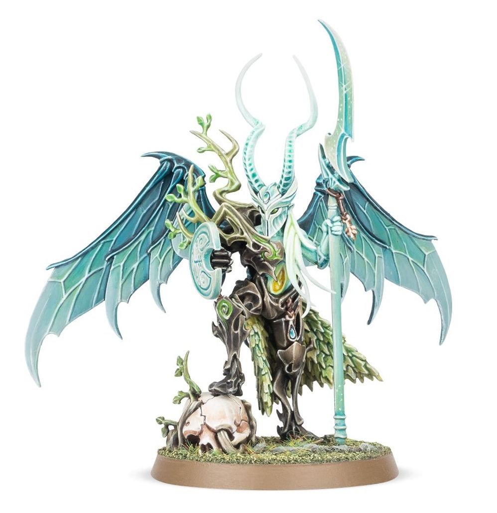 Painted winged Sylvaneth hero with glaive and antlered head on a base with a skull