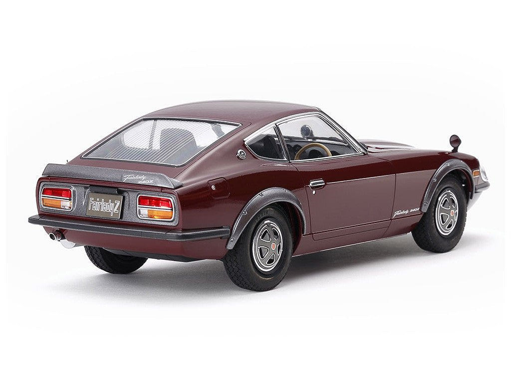 Tamiya 1/24 Nissan Fairlady 240ZG kit, built model in maroon, rear three-quarter view