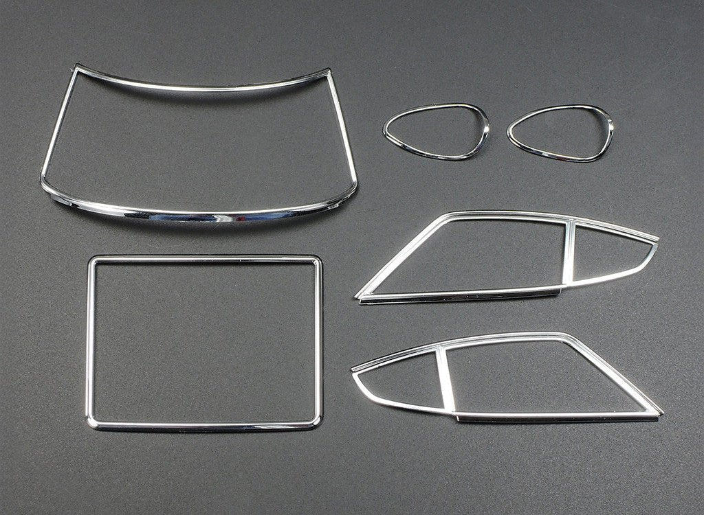 Tamiya 1/24 Nissan Fairlady 240ZG kit, chrome window trim parts laid out