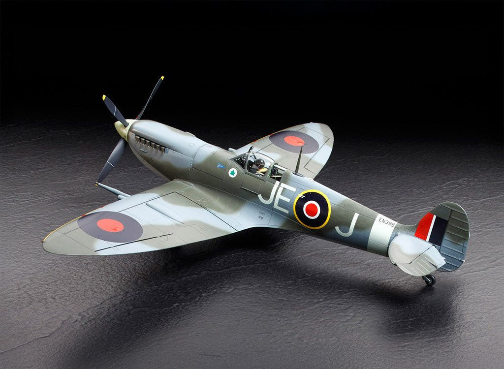 Tamiya 1/32 Spitfire Mk.IXc kit, built model from above showing JE-J markings and roundels