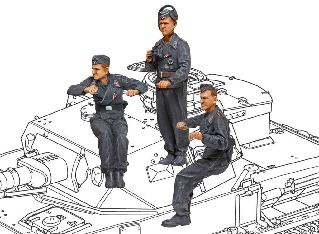 Tamiya 1/35 Panzer IV Ausf.F kit, three painted crew figures on a line-drawn tank