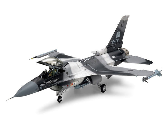 Tamiya 1:48 F-16C/N "Aggressor/Adversary" - 61106