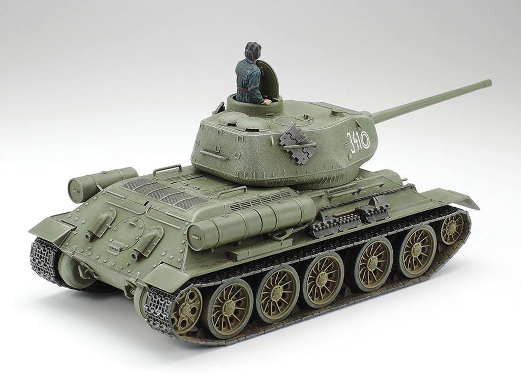 Tamiya 1/48 T-34/85 medium tank kit, built green model with commander figure, rear three-quarter view