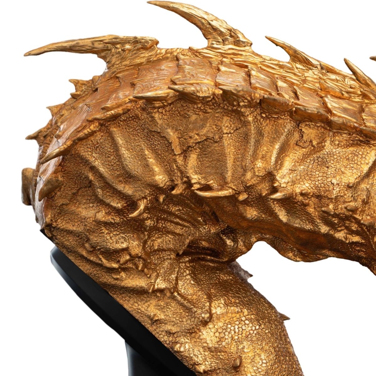 The Hobbit Bust Smaug the Golden 36 cm ETA Sep 2026 - Loaded Dice
