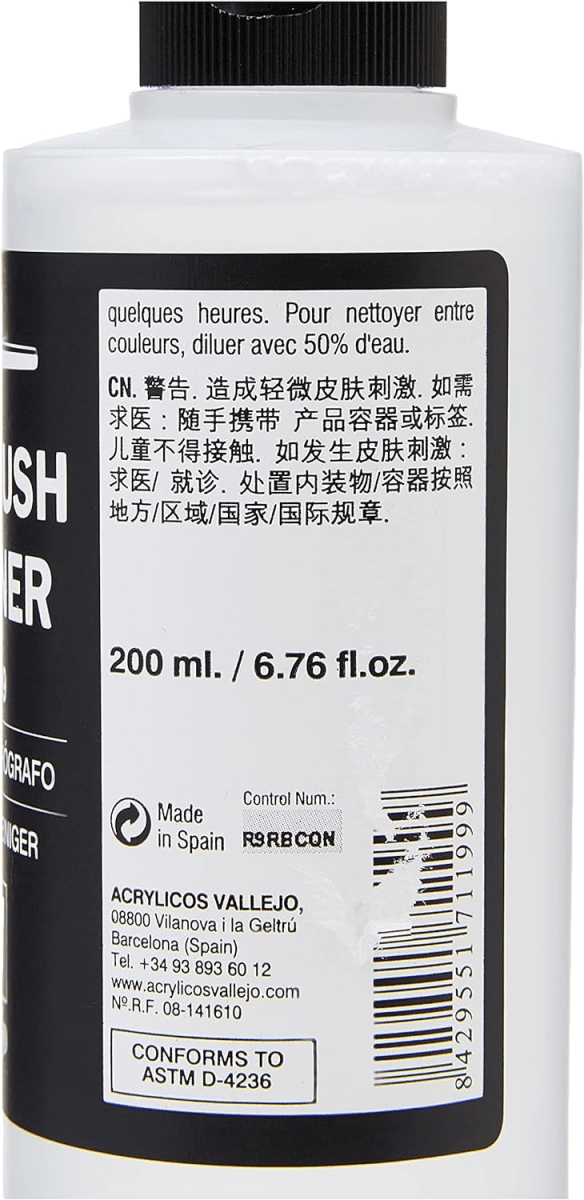 Vallejo Model Air Airbrush Cleaner 200ml bottle, rear label with volume and safety details