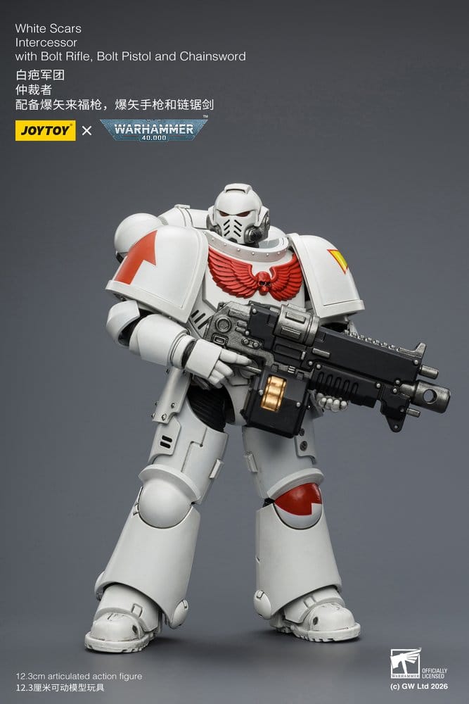 JoyToy White Scars Intercessor 12 cm action figure, holding bolt rifle, front view on grey background