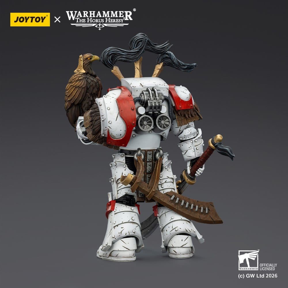 JoyToy White Scars Cataphractii Legion Praetor 14 cm figure, back view with cyber hawk perched on shoulder, dark background