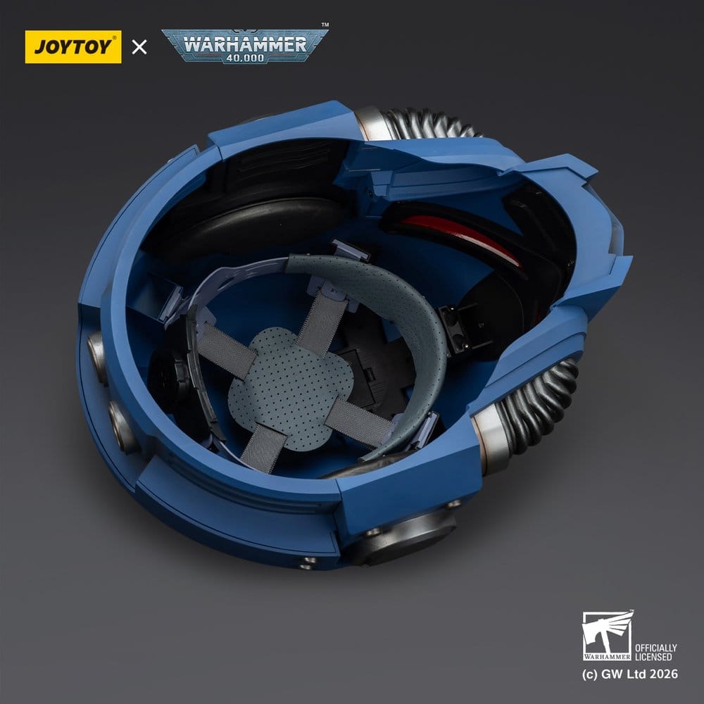Ultramarines Captain MkX helmet detail