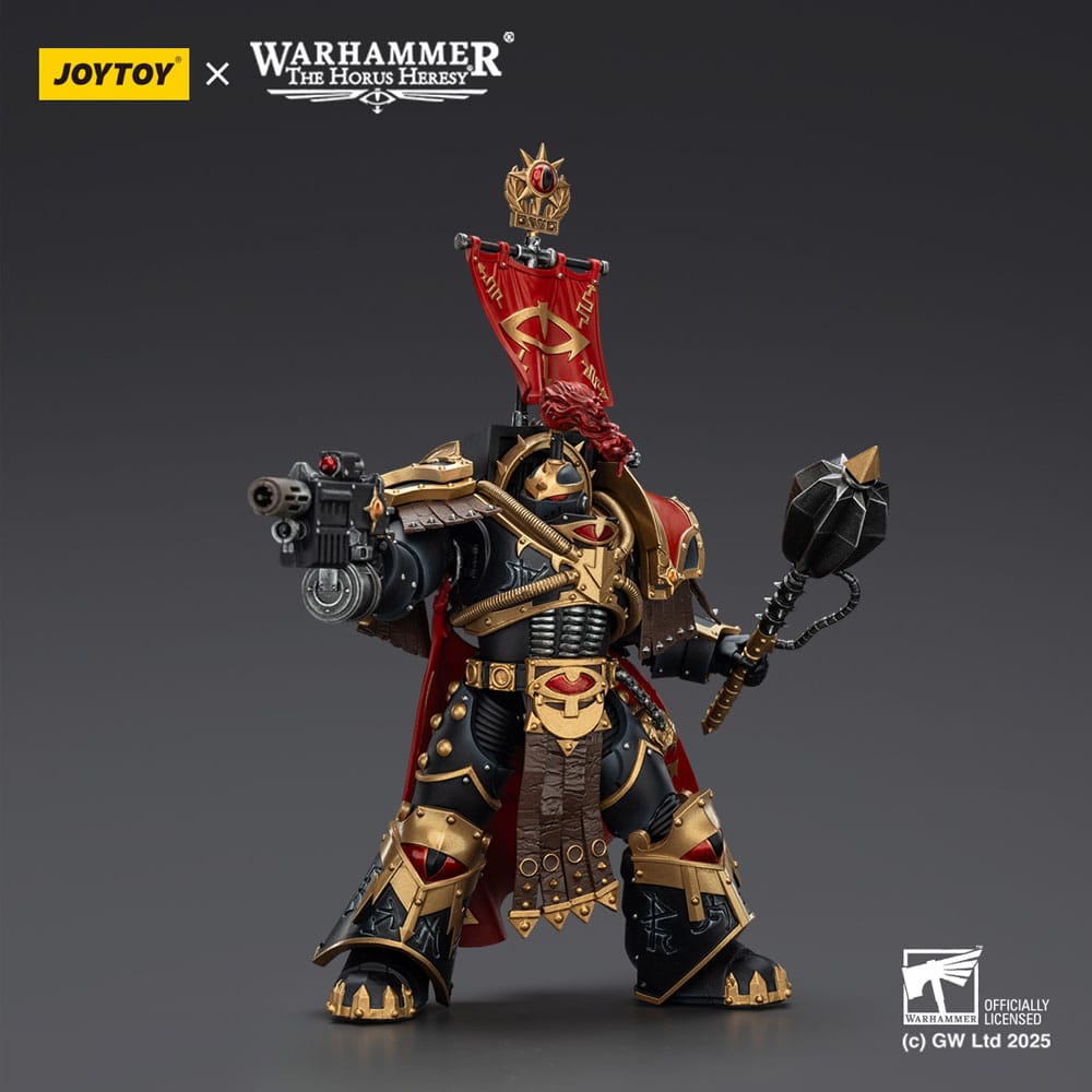 JoyToy Sons of Horus Cataphractii Praetor 14 cm figure, aiming combi-melta, power maul raised, dark background