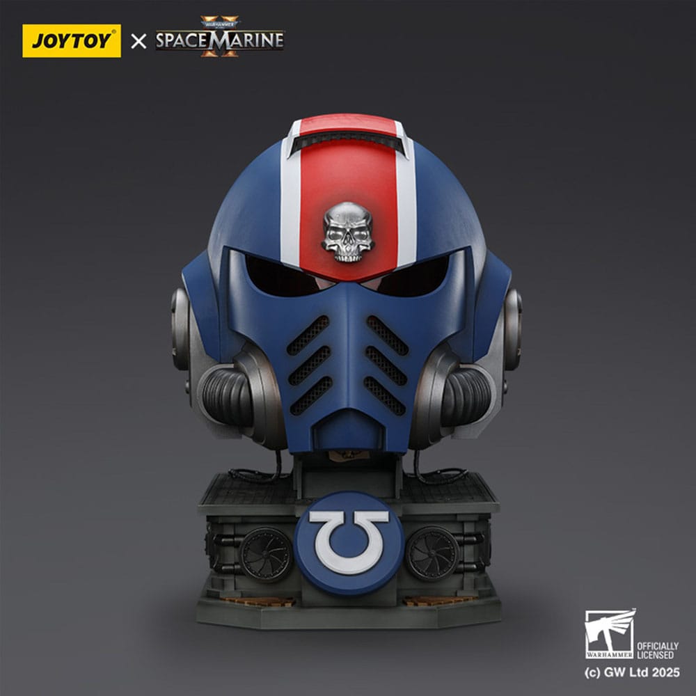 Titus helmet detail