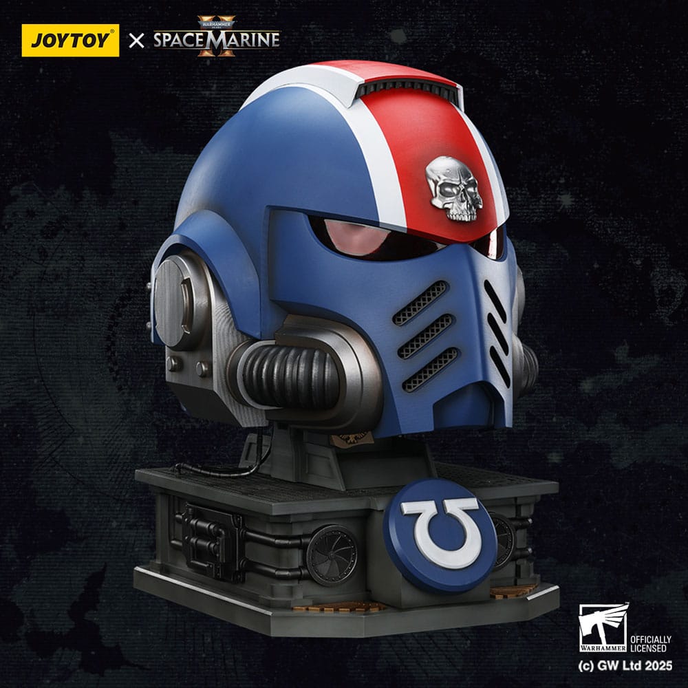 Titus helmet detail
