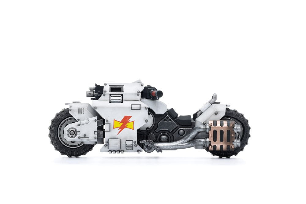 JoyToy White Scars Raider-pattern Combat Bike 22 cm, side view with exhausts at right, white background