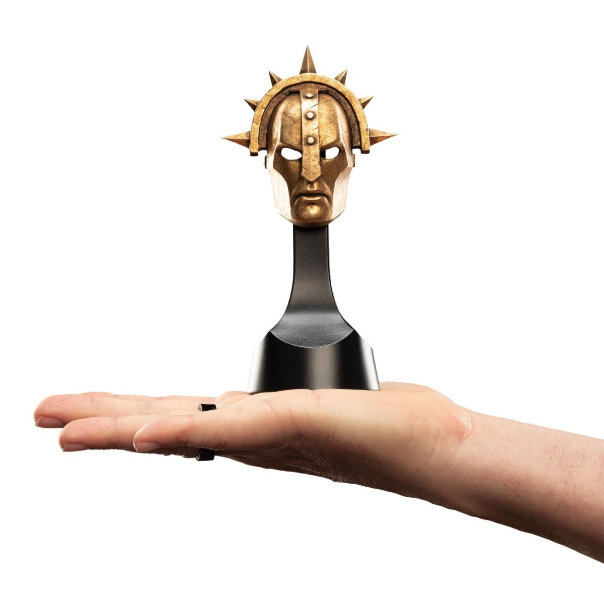 Warhammer: Age of Sigmar Replica 1/4 Stormcast Eternal Liberator Helm 16cm ETA 28 Days - Loaded Dice