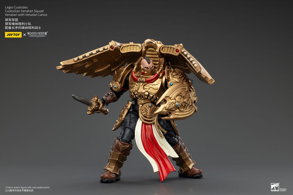 JoyToy Legio Custodes Custodian Venatari with Venatari Lance 13 cm, lance lowered, hand outstretched, wide view