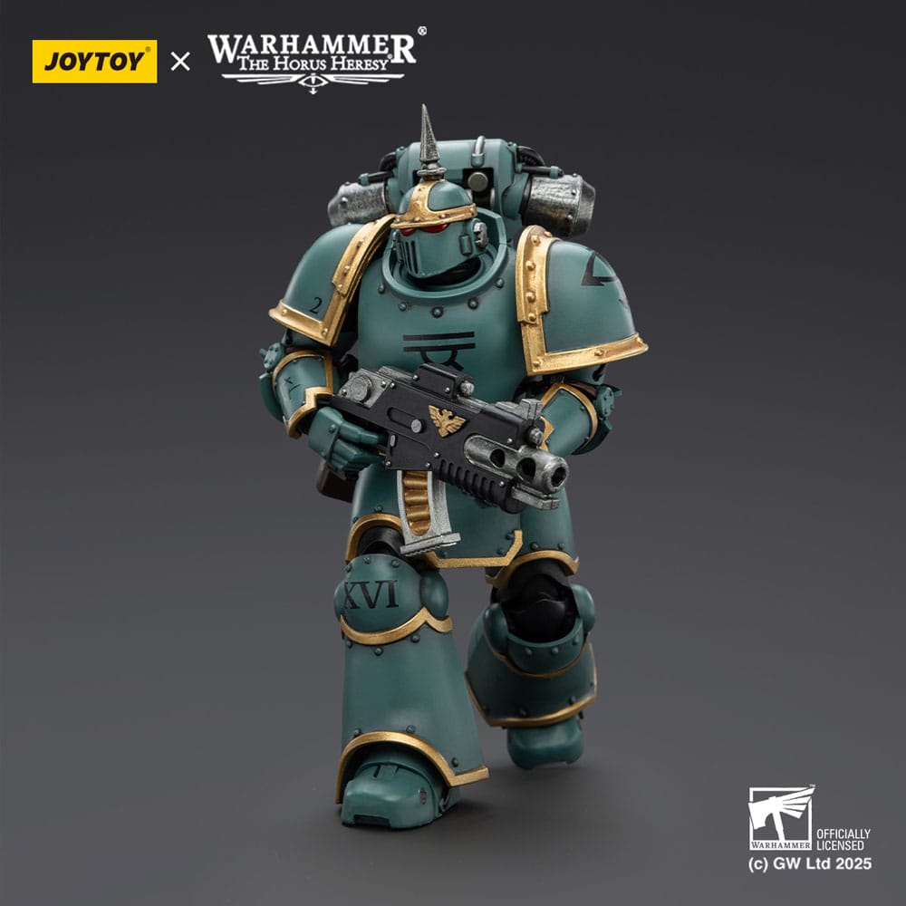 JoyToy Horus Heresy Sons of Horus MK III Tactical Legionary figure, three-quarter view with bolter, on dark