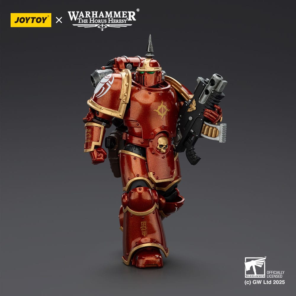 JoyToy Horus Heresy Thousand Sons MK III Tactical Legionary figure, bolter held up one-handed, three-quarter view, on dark