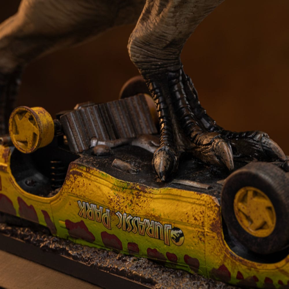 Jurassic Park Icons T-Rex Attack statue - view 8
