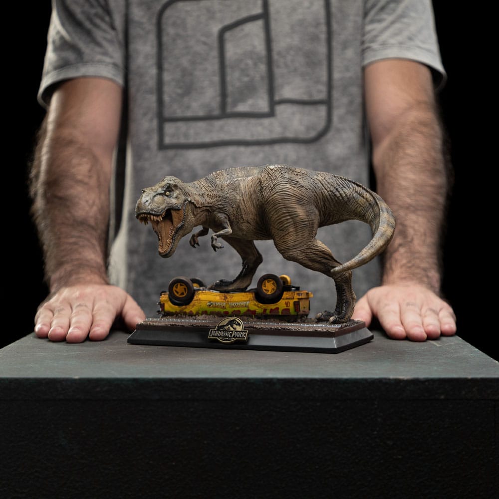 Jurassic Park Icons T-Rex Attack statue - view 11