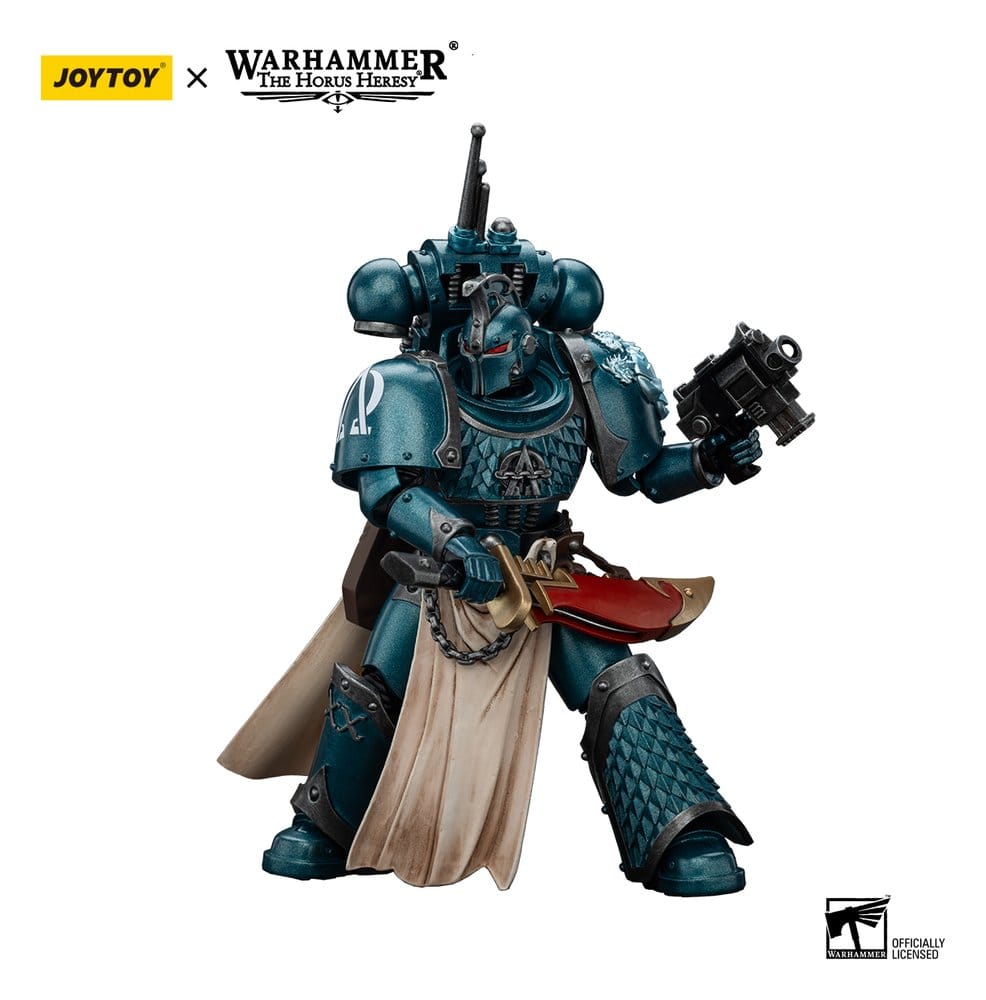 Warhammer The Horus Heresy Action Figure Alpha Legion Praetor with Power Sword 13 cm