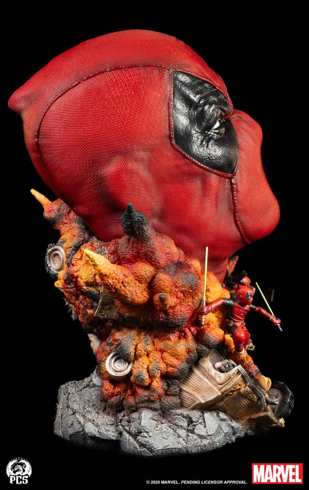 Marvel Fine Art Bust Deadpool 42 cm