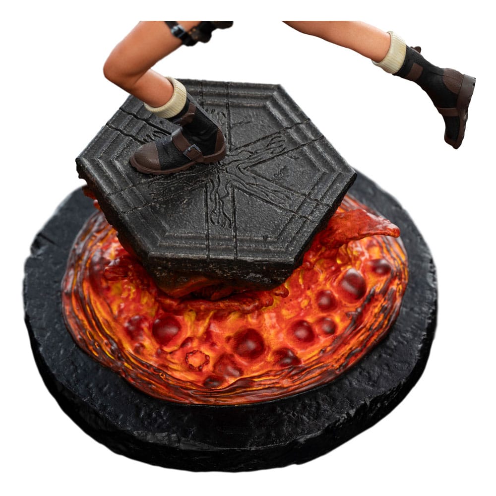 Tomb Raider Mini Statue Lara Croft: The Sanctuary of Flame 18 cm