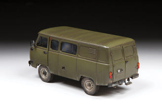 Zvezda 1:35 UAZ 3909 Russian Military Van - Z3644