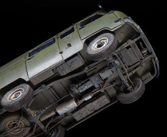 Zvezda 1:35 UAZ 3909 Russian Military Van - Z3644