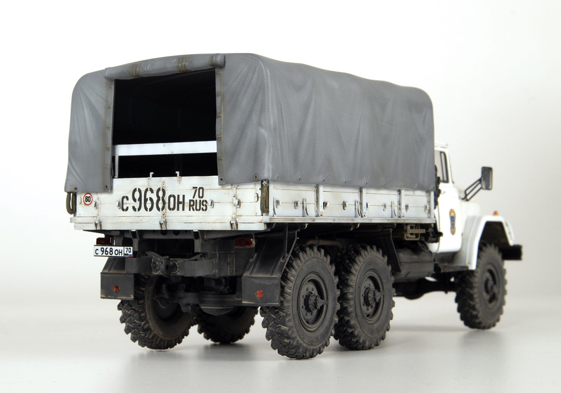 Zvezda 1:35 Russian Army Truck ZiL-131 - Z3706