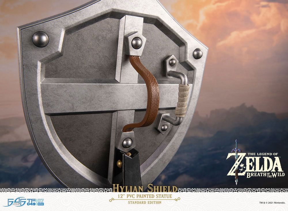 Zelda Breath of the Wild Statue Hylian Shield Standard Edition 29cm - Loaded Dice