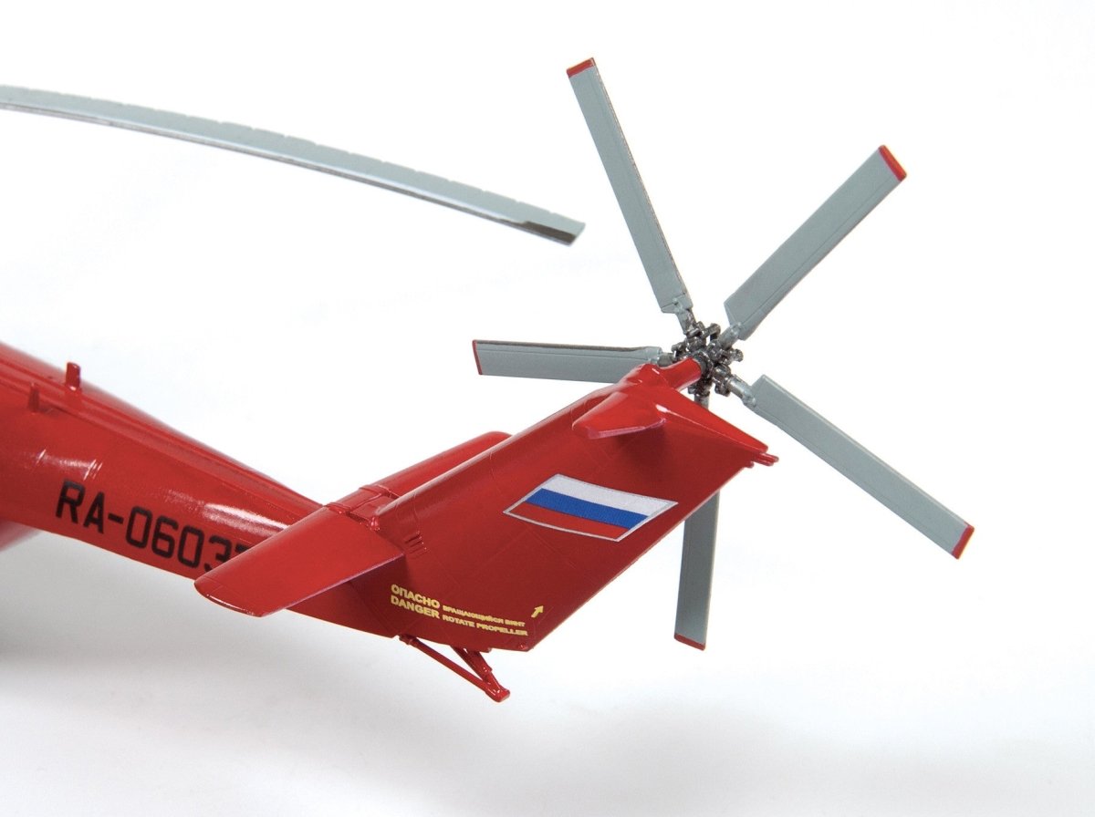Zvezda 1:144 Russian Heavy Helicopter MI-26 “HALO” - Z7054
