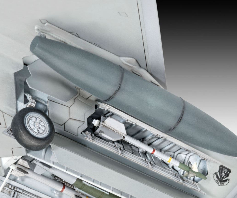 Revell Lockheed Martin F-22A Raptor (1:72) - Loaded Dice