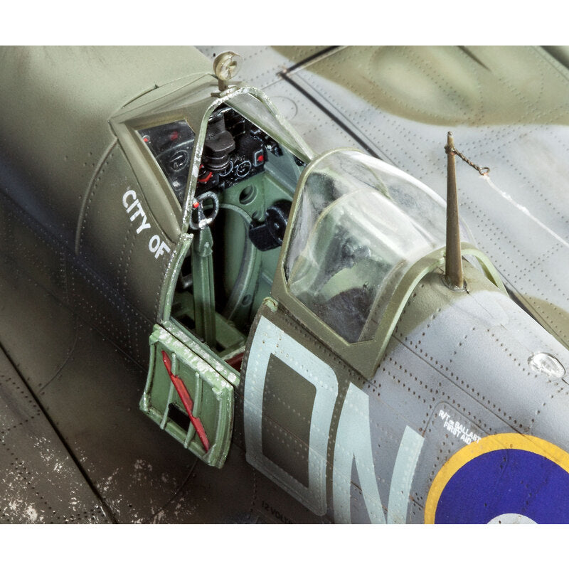 Supermarine Spitfire Mk.IXc (1:32) - Loaded Dice