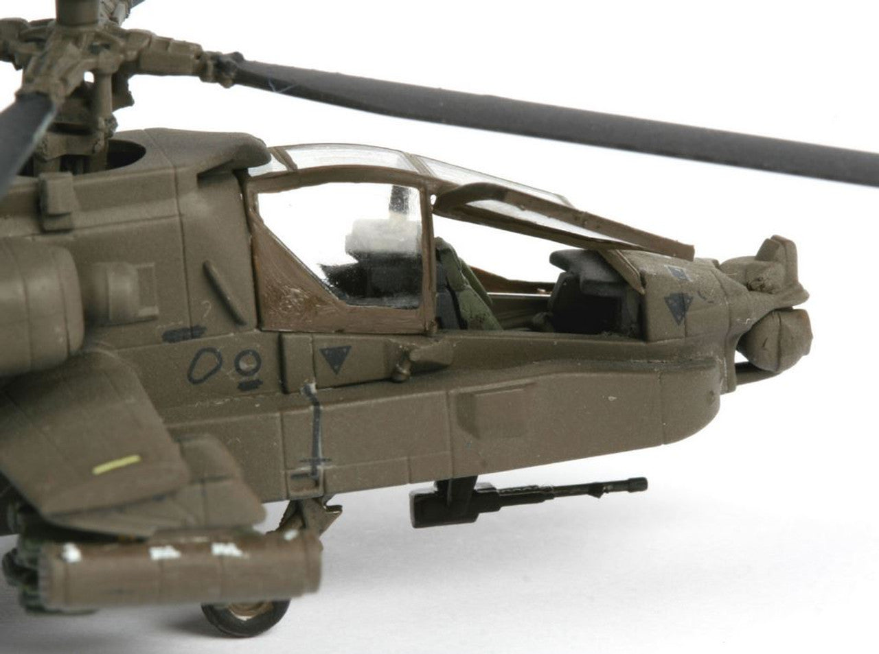Revell AH-64D Longbow Apache (1:144) - Loaded Dice